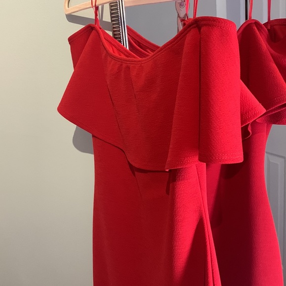 Ladies GUESS red dress for New Years 💋 - Picture 2 of 3